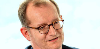 Commerzbank’s CEO and chairman quit