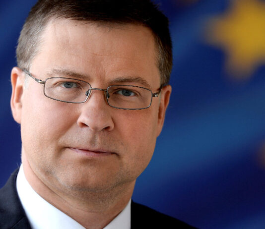 European Commission pushes consolidated tape for primary and secondary bond market European Commission pushes consolidated tape for primary and secondary bond market