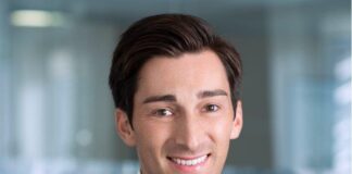 Investor Demand: Investors seek and reward customised asset management Investor Demand: Investors seek and reward customised asset management